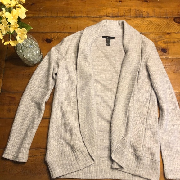 Forever 21 Sweaters - Forever 21 Gray Long Cardigan